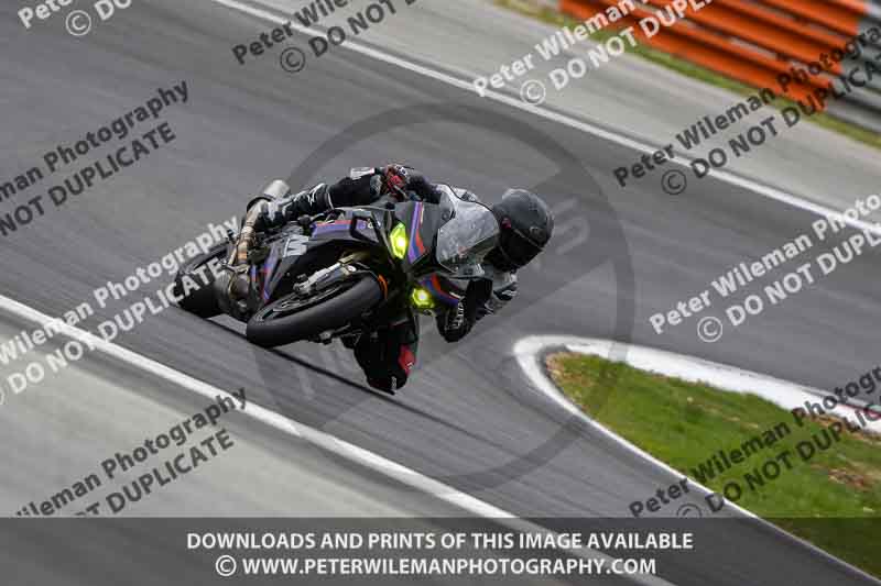 cadwell no limits trackday;cadwell park;cadwell park photographs;cadwell trackday photographs;enduro digital images;event digital images;eventdigitalimages;navarra;no limits trackdays;peter wileman photography;racing digital images;trackday digital images;trackday photos